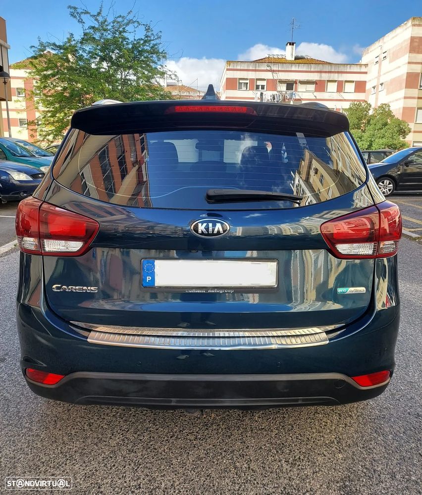 Kia Carens - 3