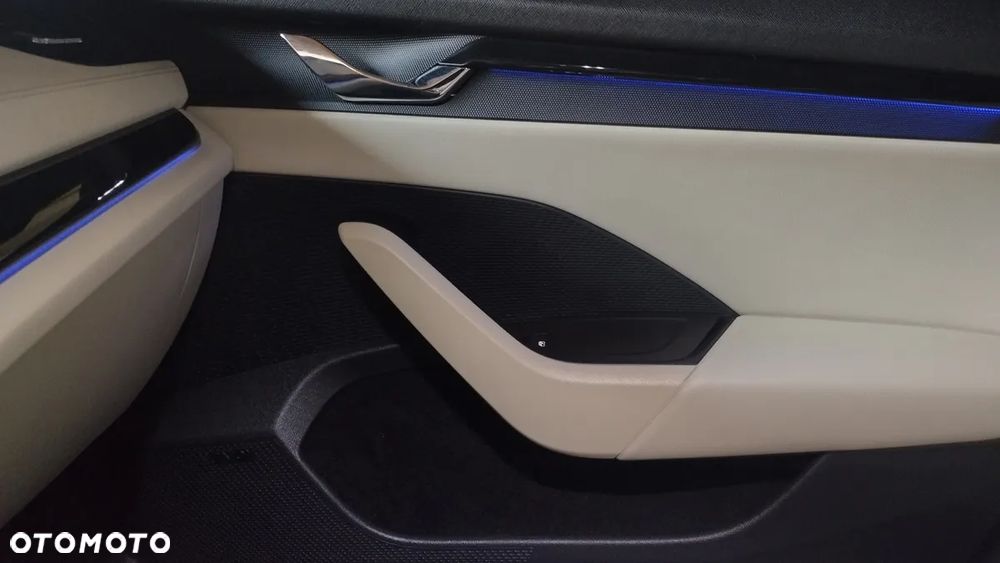 Skoda Octavia Combi 2.0 TDI DSG Style - 12