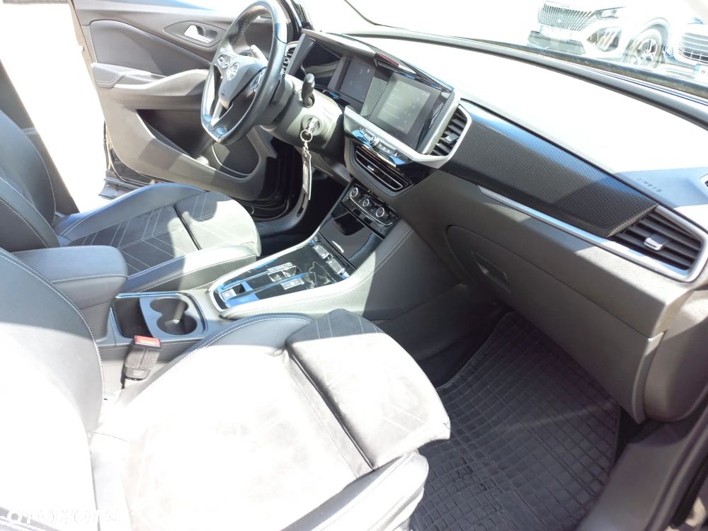 Opel Grandland 1.2 T GS S&S - 13