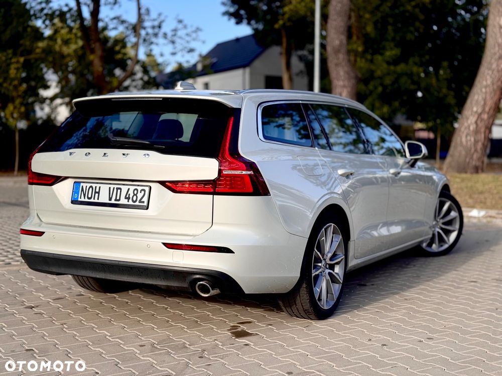 Volvo V60 D3 Momentum Pro - 3