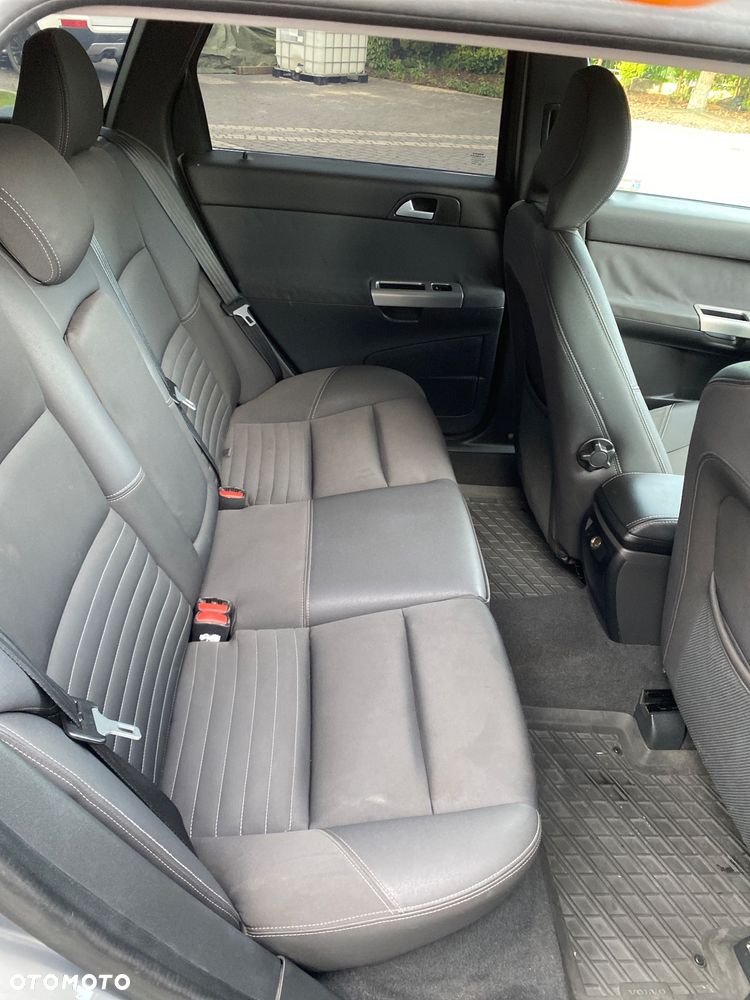 Volvo V50 1.8 Momentum - 9