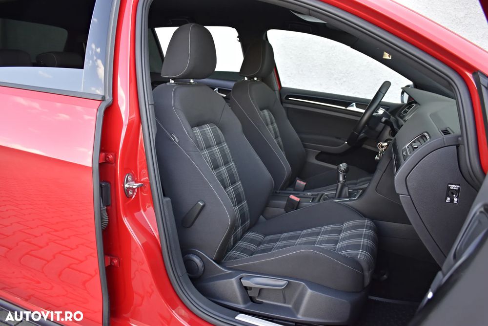 Volkswagen Golf GTD BlueMotion Technology - 14