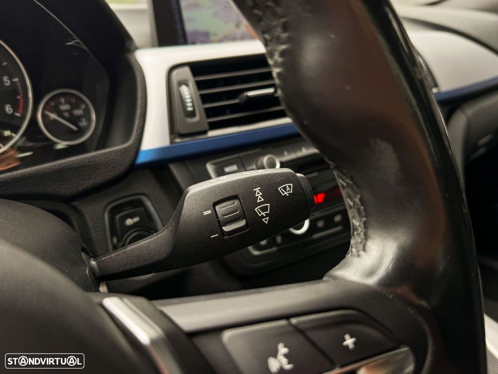 BMW 320 d Touring Pack M - 43