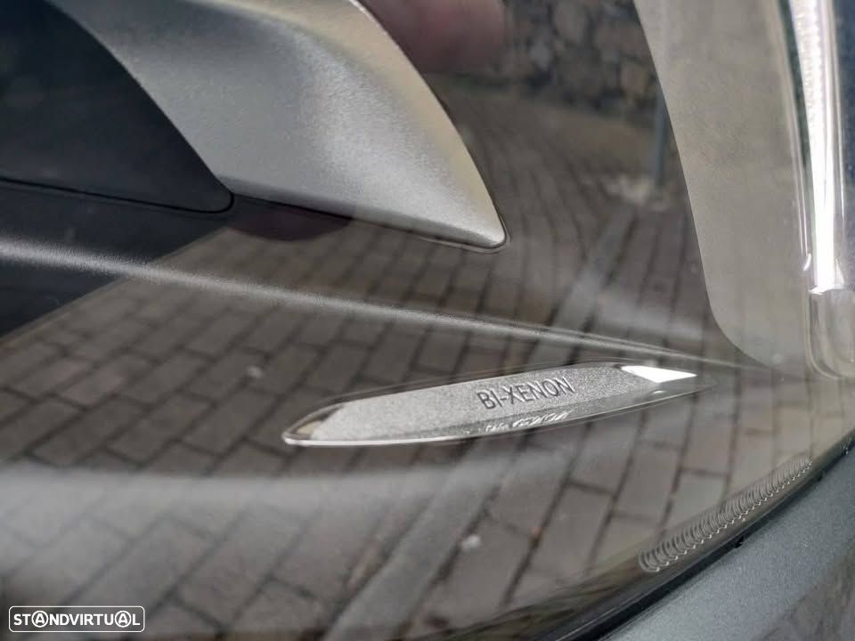 Mercedes-Benz GLA 180 (CDI) d 7G-DCT Urban - 2