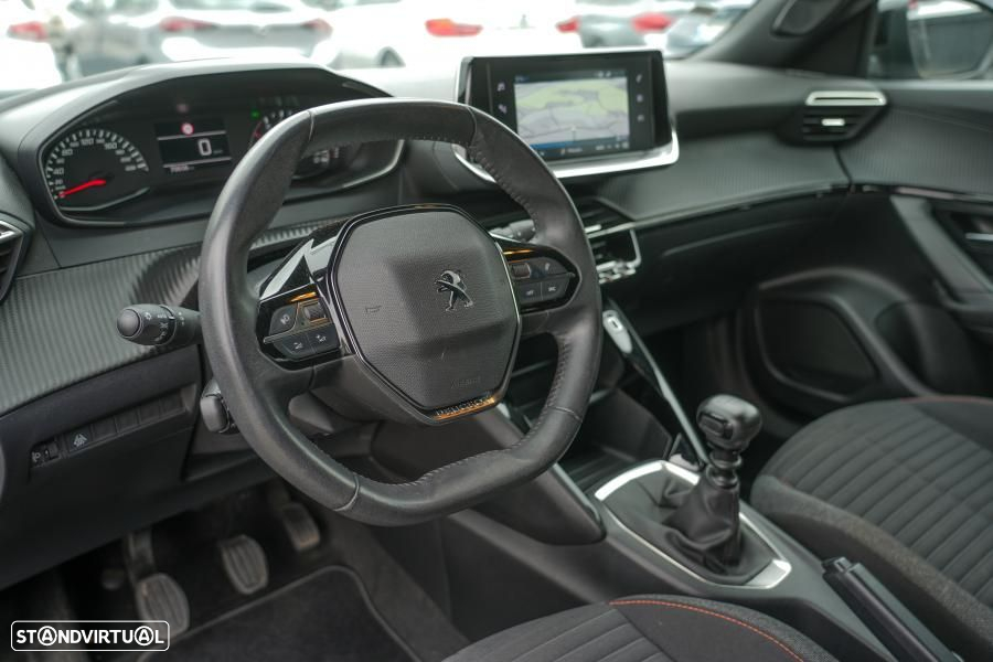 Peugeot 2008 1.2 PureTech Active Pack - 12