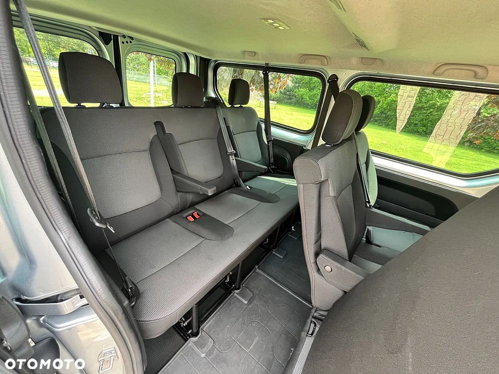 Renault Trafic 2.0 dCi - 12