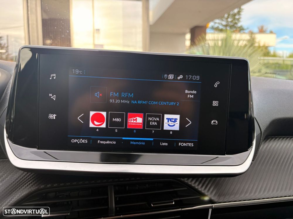 Peugeot 2008 1.5 BlueHDi Allure Pack - 26