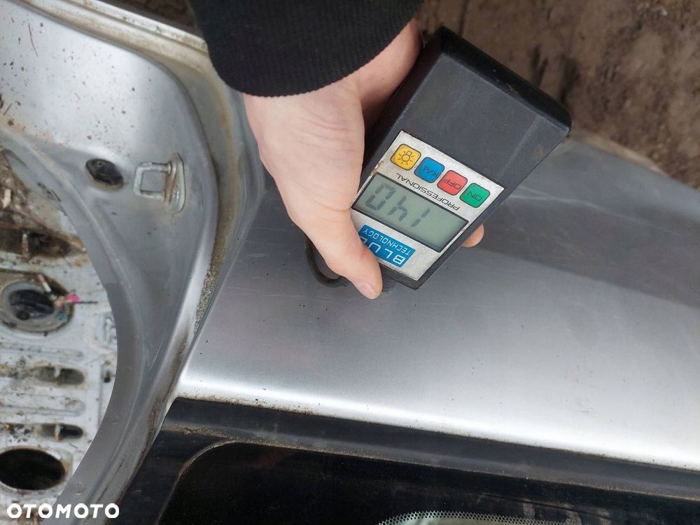 ĆWIARTKA BŁOTNIK PRAWY TYŁ TOYOTA RAV4 II 5D 1D4 - 6