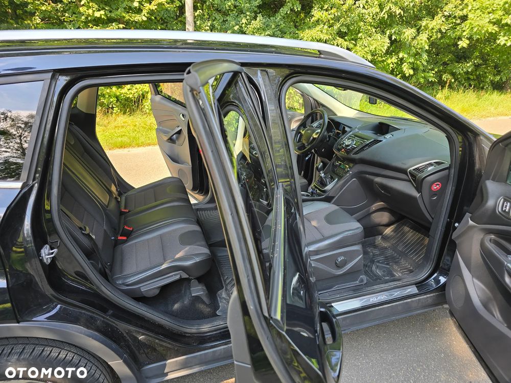 Ford Kuga 2.0 TDCi 2x4 Titanium - 19