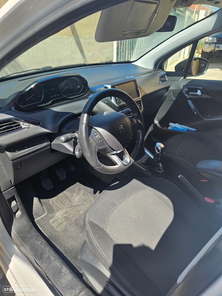 Peugeot 208 BlueHDi 100 Allure - 8