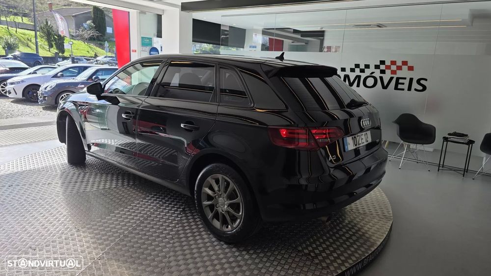 Audi A3 Sportback 1.6 TDI Advance S tronic - 21