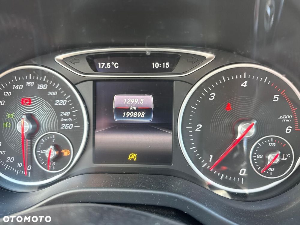 Mercedes-Benz Klasa A 160 CDI - 23