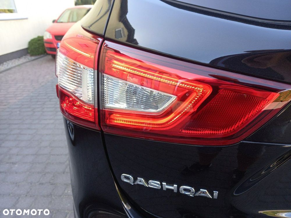 Nissan Qashqai 1.6 dCi DPF tekna - 16