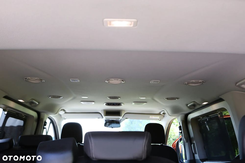 Ford Tourneo Custom 320 L1H1 VA MH Sport - 18
