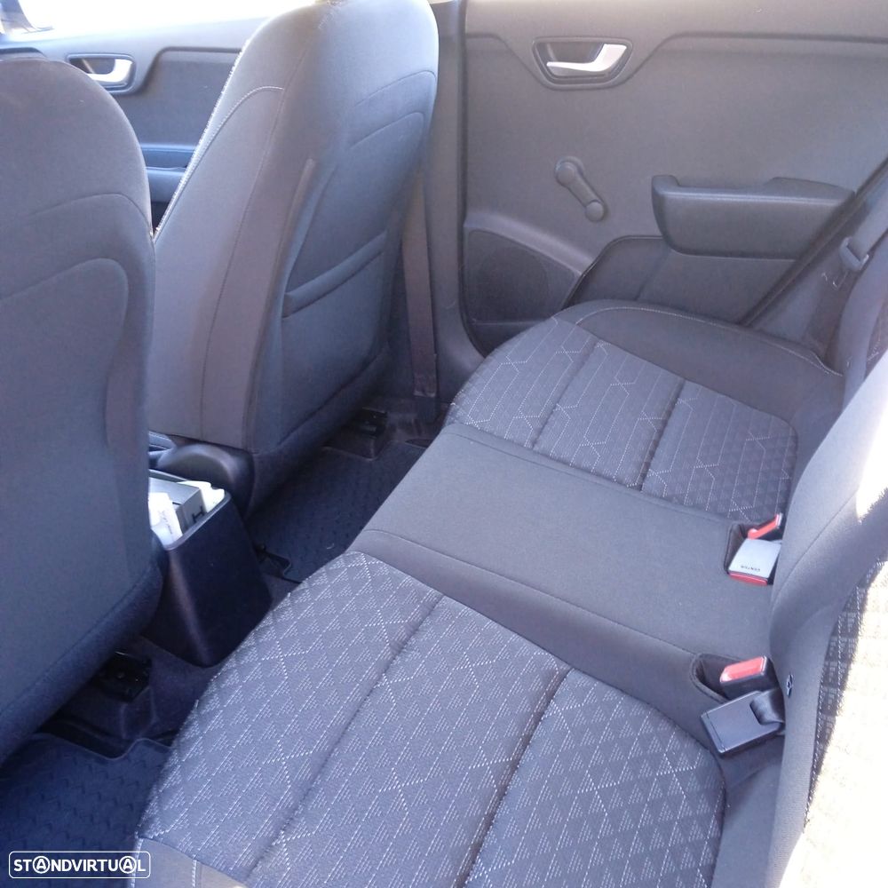 Kia Rio - 9