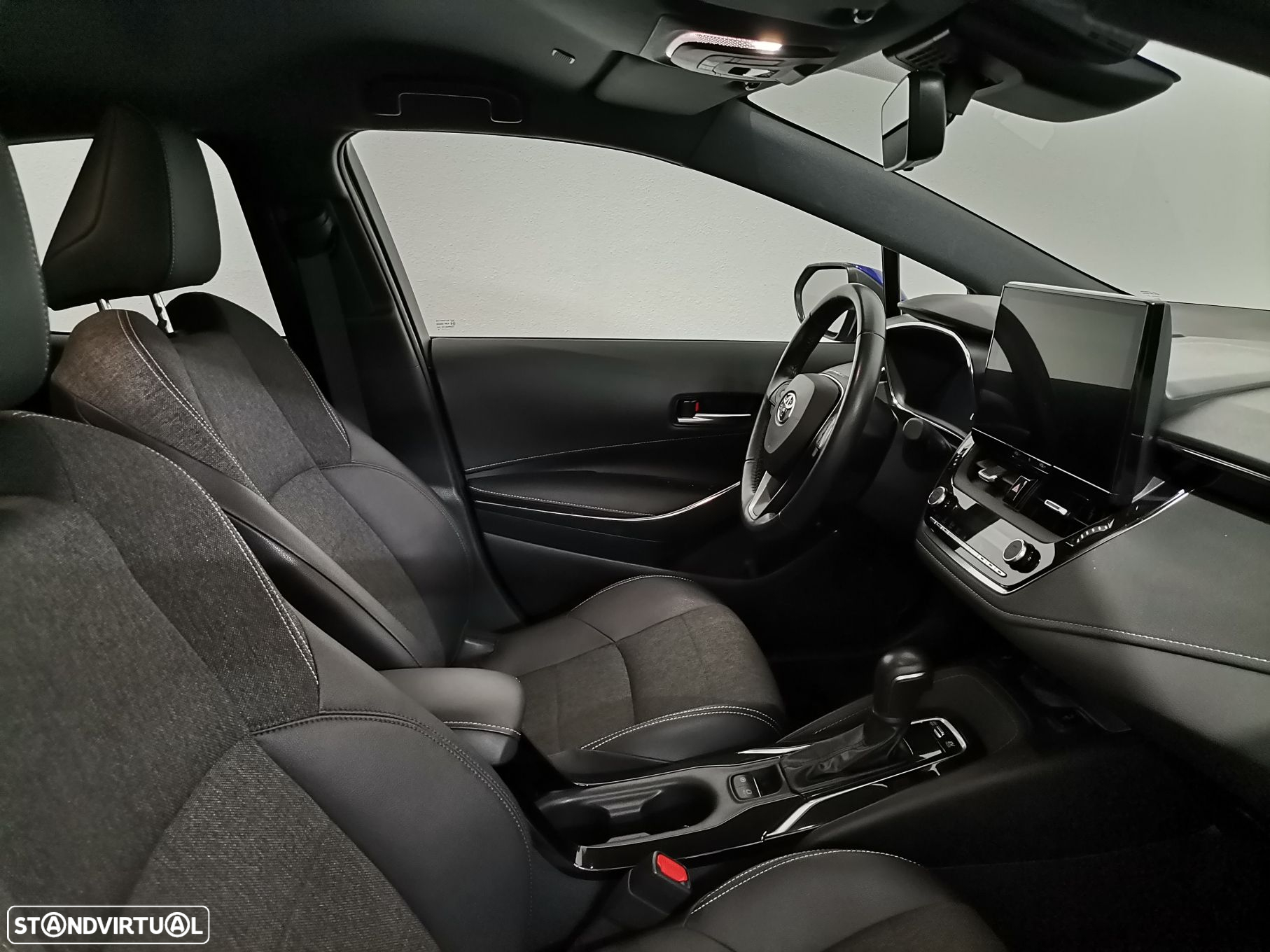 Toyota Corolla 1.8 Hybrid Comfort Plus - 6