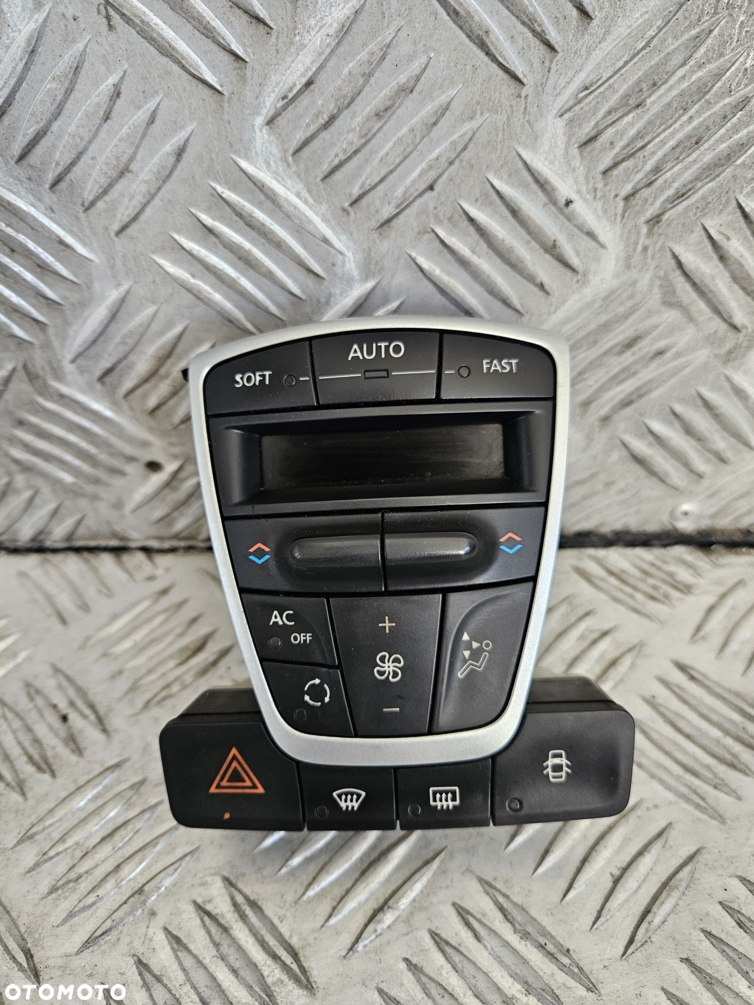 Renault Laguna III panel klimatyzacji nawiewu - 1