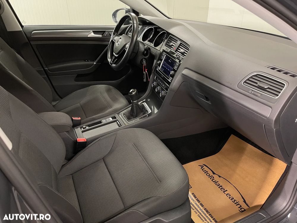 Volkswagen Golf 1.6 TDI Comfortline - 10