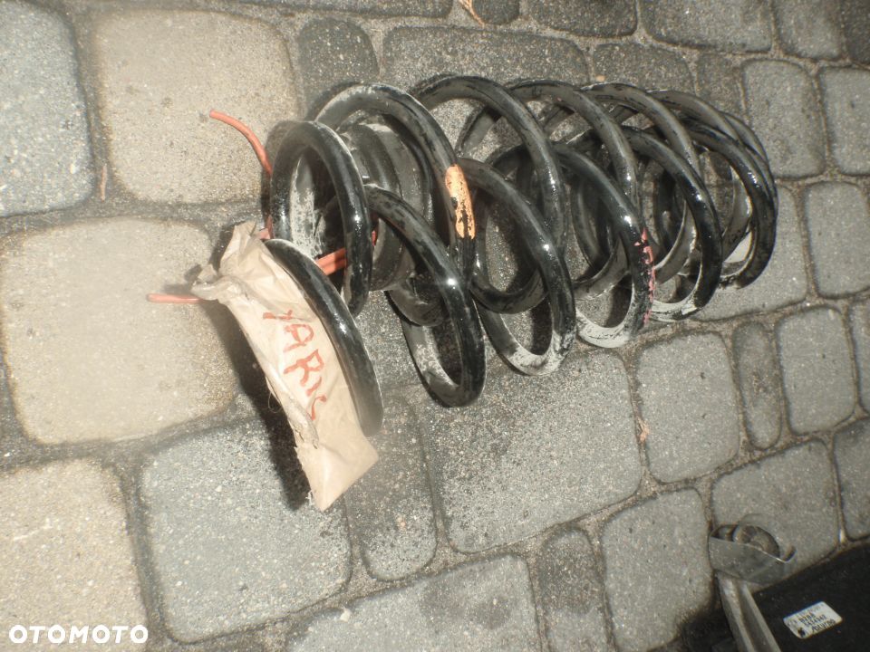 amortyzator sprężyna macperson poduszka toyota yaris I przód tył stan jak nowy - 10