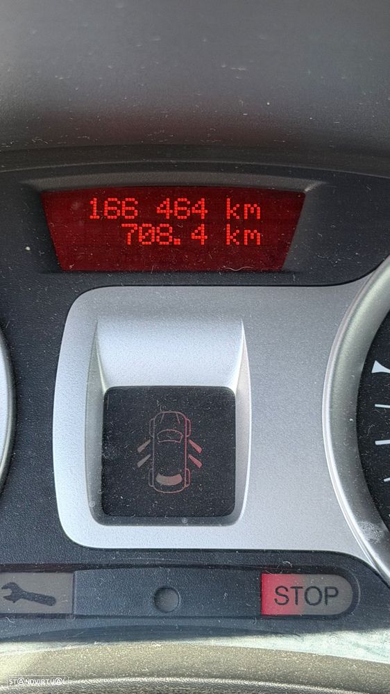 Renault Clio 1.2 16V Confort - 7