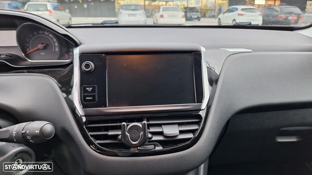 Peugeot 208 82 PureTech Style - 8