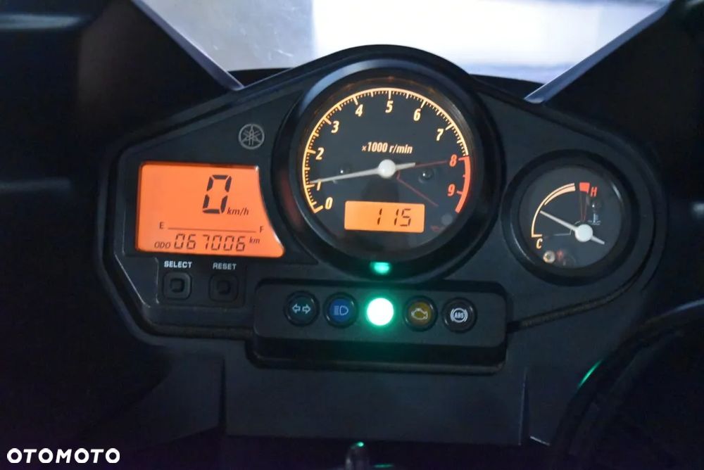 Yamaha TDM - 40