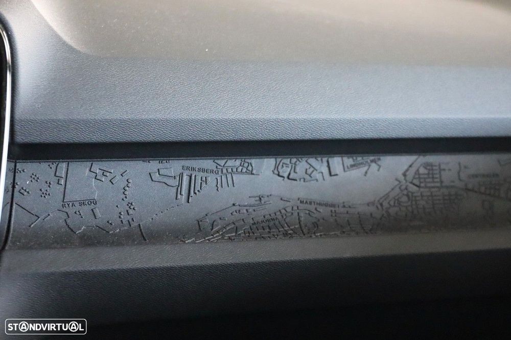 Volvo C40 Recharge Extended Range Plus - 17