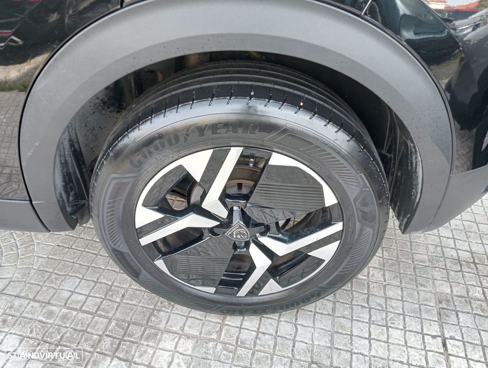 Peugeot 2008 1.2 PureTech Allure Pack EAT8 - 5