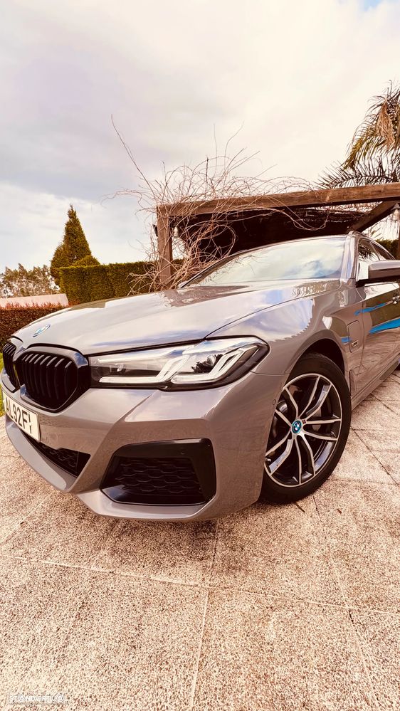 BMW 530 e Pack Desportivo M - 8