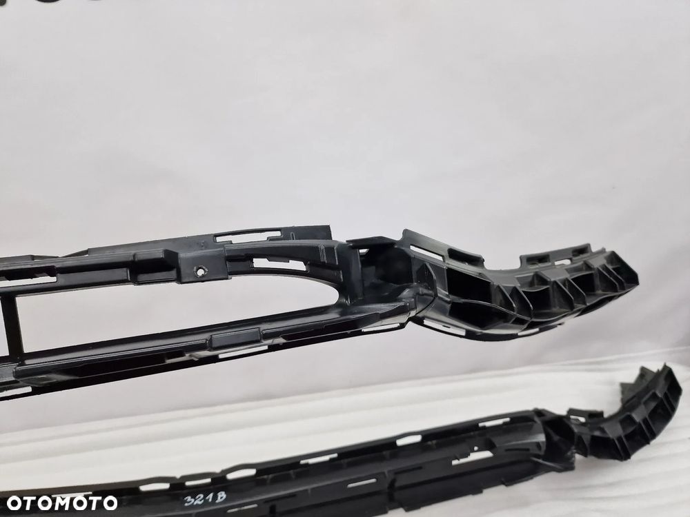 MERCEDES E-KLASSA W213 16- DOLNA KRATKA ŚRODKOWA / WSPORNIK ZDERZAKA PRZEDNIEGO PRZÓD , NR A2138851265 , NR AUKCJI KR321 - 7