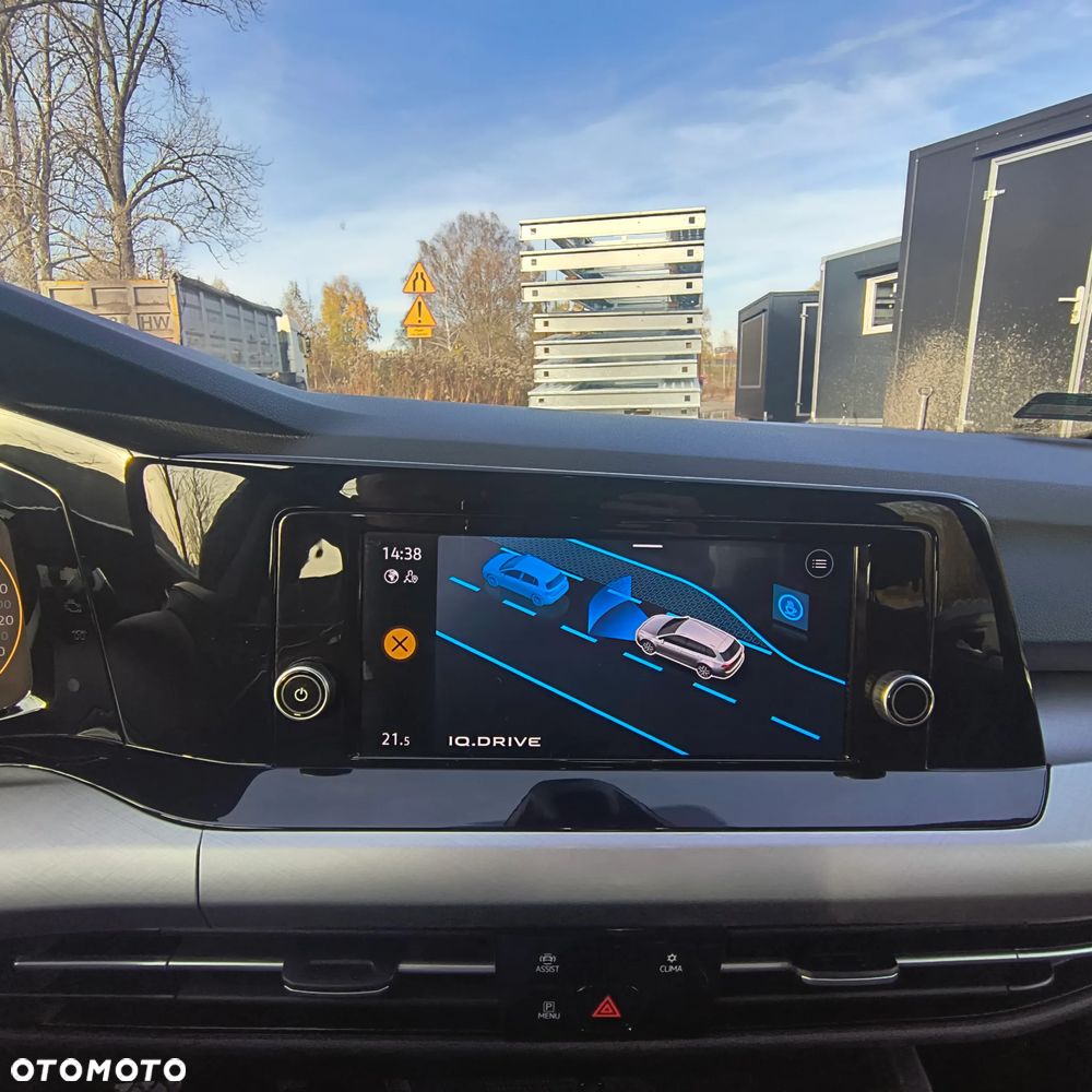 Volkswagen Golf VIII 1.5 TSI EVO Life - 31