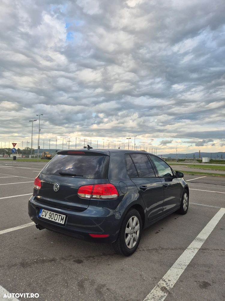 Volkswagen Golf 2.0 TDI DPF Comfortline - 4