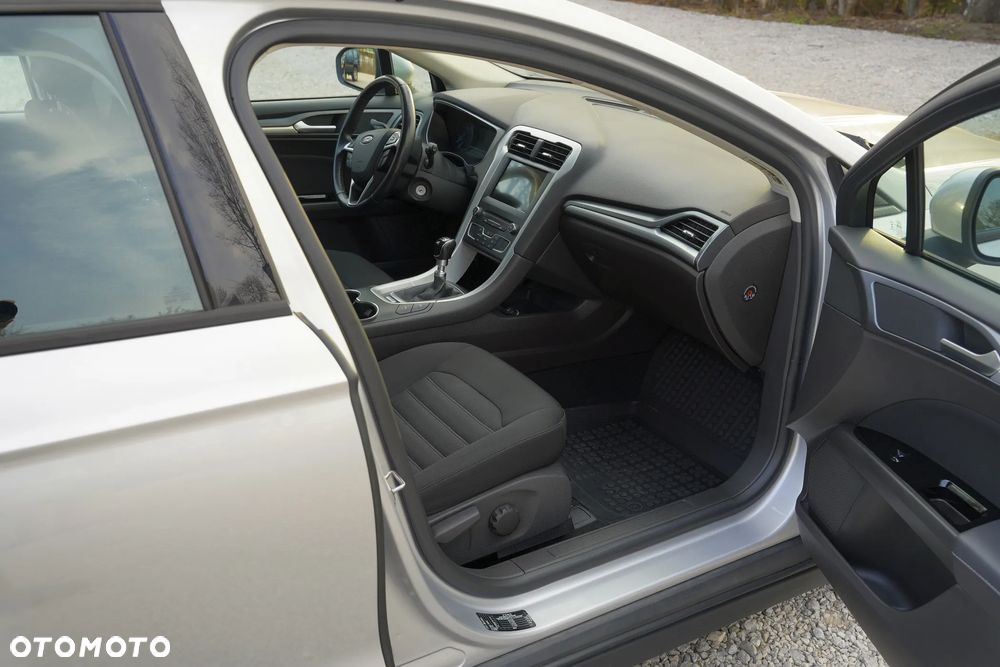 Ford Mondeo 2.0 TDCi Trend - 24