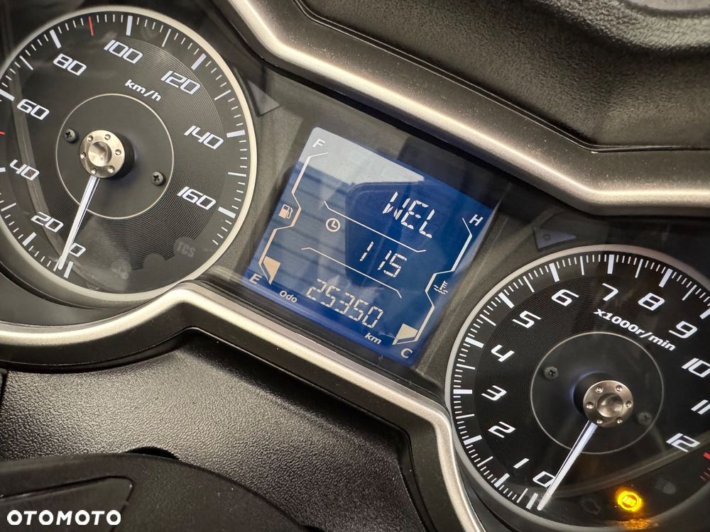 Yamaha X-max - 10