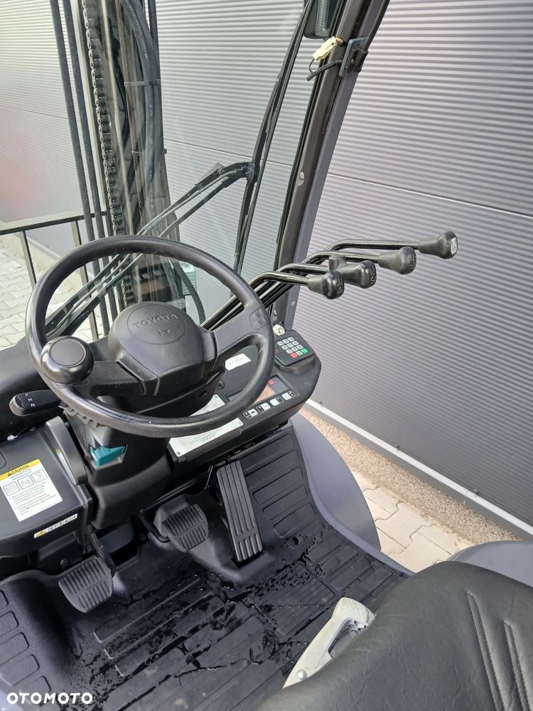 Toyota 02-8FGF25 - 7