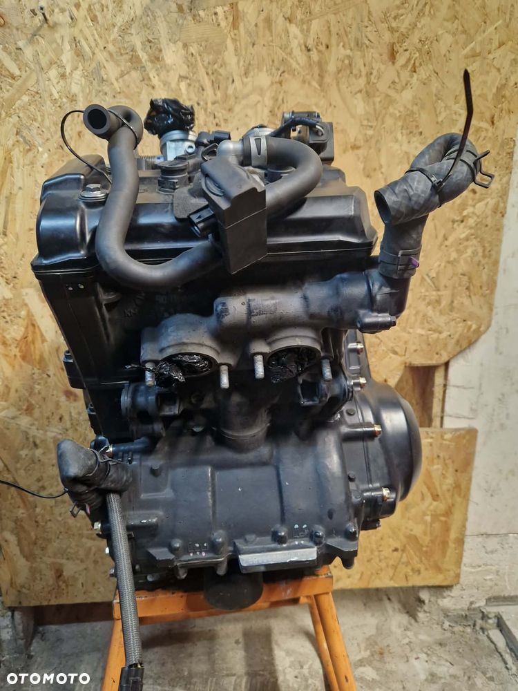Kawasaki Z650 silnik 8500km - 3