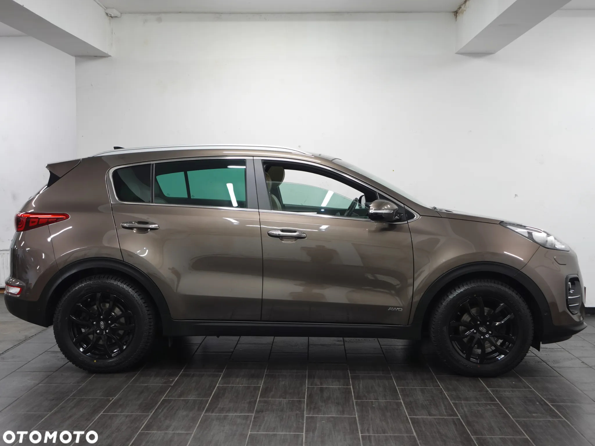 Kia Sportage 2,0 CRDI AWD Platinum - 8