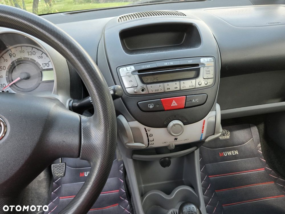 Toyota Aygo - 11