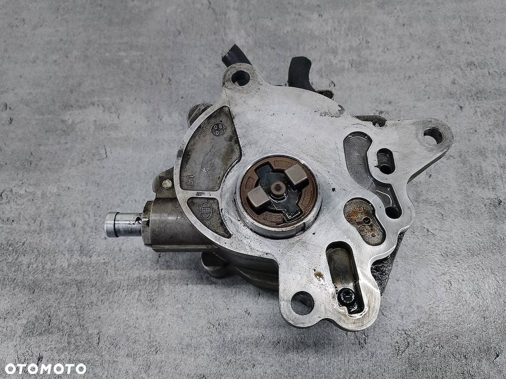 POMPA VACUM VW PASSAT B6 2.0 TDI - 1