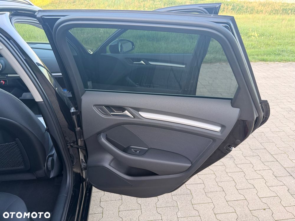 Audi A3 Sportback 1.4 TFSI Attraction - 24