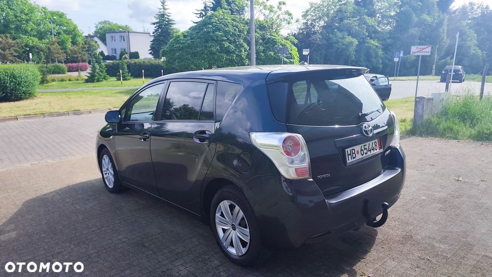 Toyota Verso 2.0 D-4D Executive - 31