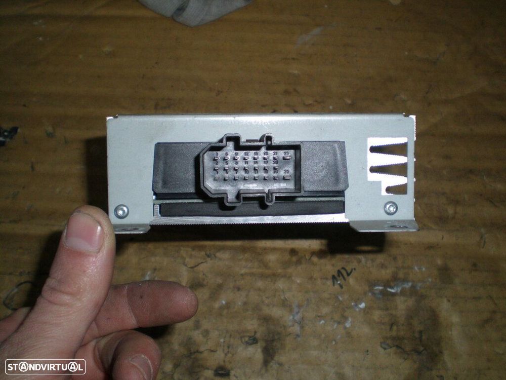 Amplificador 8E5035223 AUDI A4 2003 AUDI A4 B6 2003 1.9TDI 130CV 4P AZUL AUDI A4  8E FASE 1 2005 1.9TDI 130CV 4P PRETO - 2