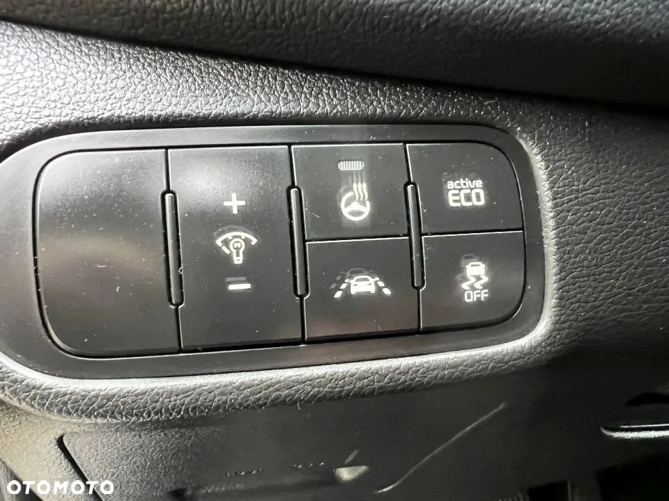 Kia Carens 1.7 CRDi XL 7os - 18