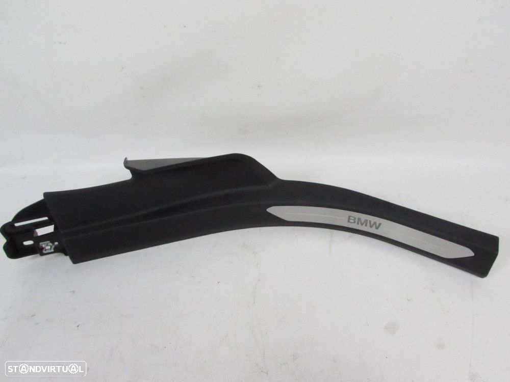 Rodapé da Porta Direito/Trás Seminovo/ Original BMW X5 (G05) 51477442162 - 1