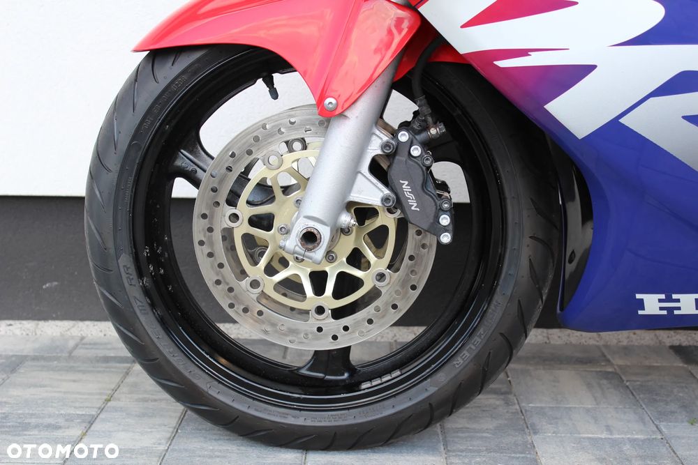 Honda CBR - 19