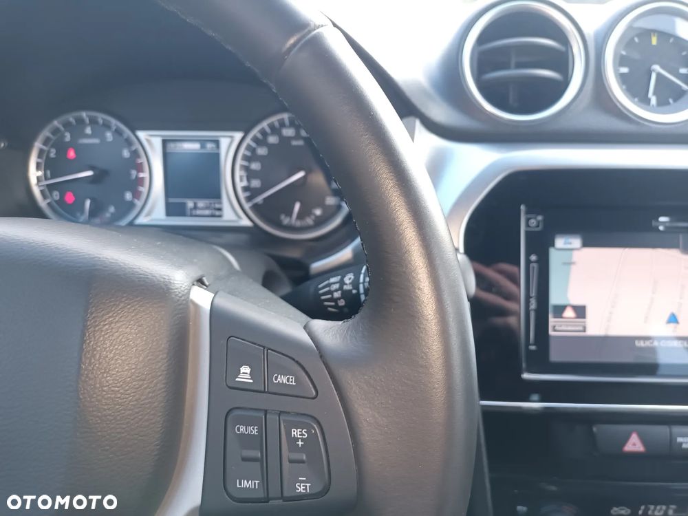 Suzuki Vitara 1.6 Premium 4WD - 26