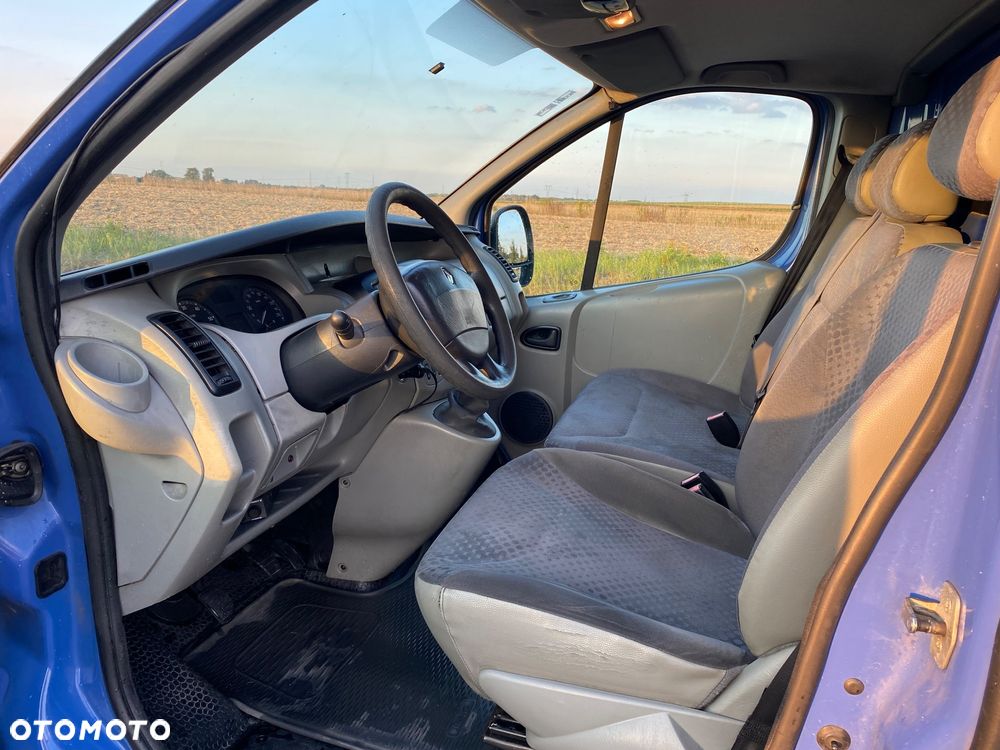Renault TRAFIC - 10