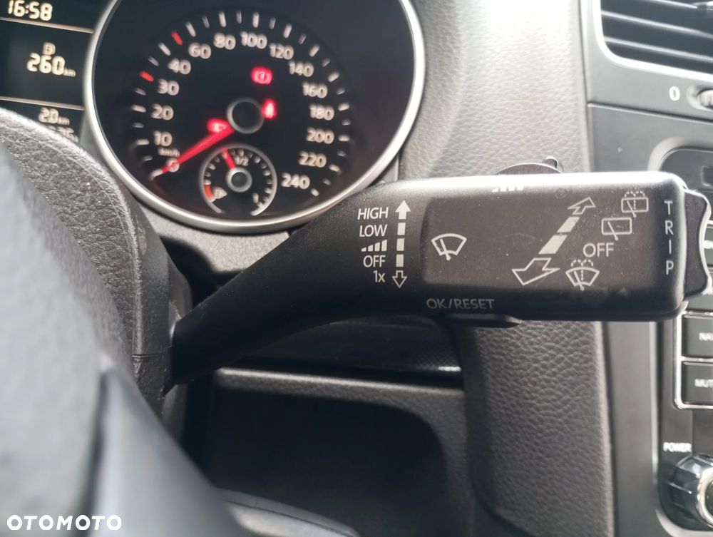 Volkswagen Golf - 23