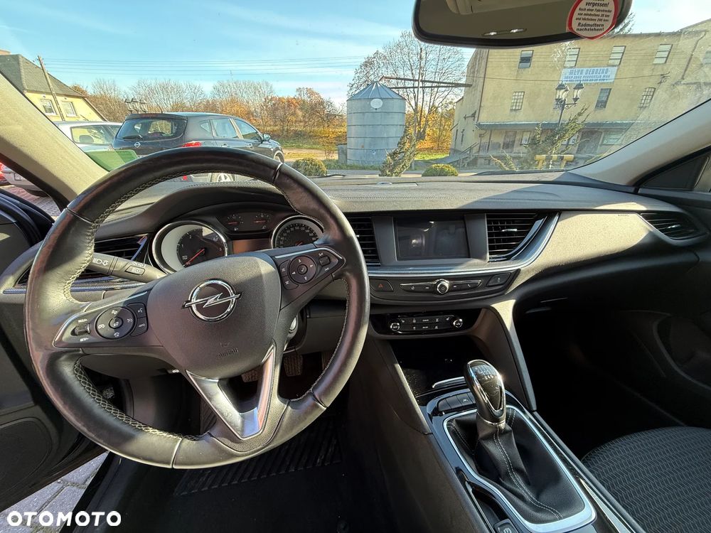 Opel Insignia - 22