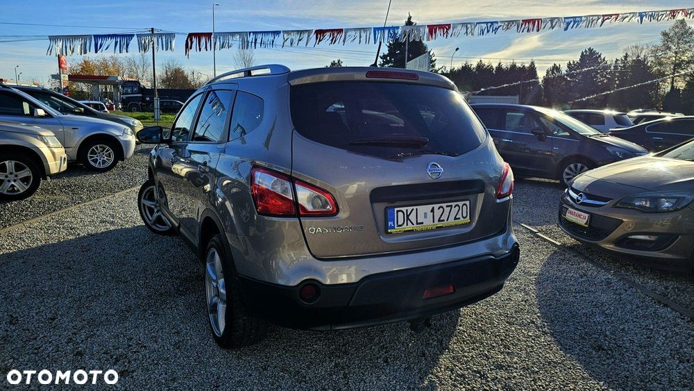 Nissan Qashqai+2 - 10
